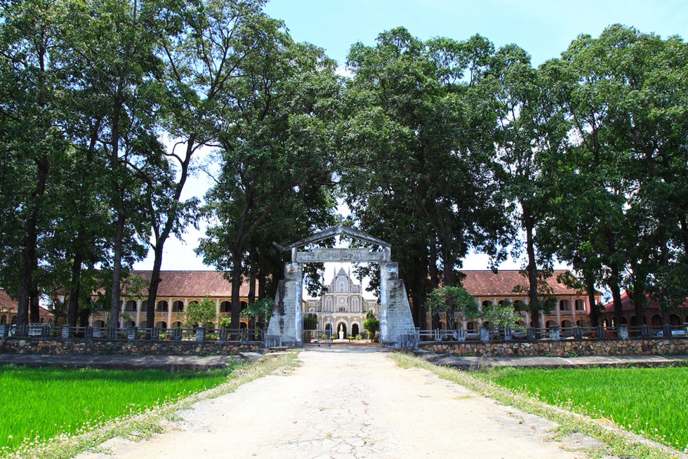 GIỚI THIỆU TỦ SÁCH NƯỚC MẶN CỦA BAN VĂN HÓA GIÁO PHẬN QUI NHƠN