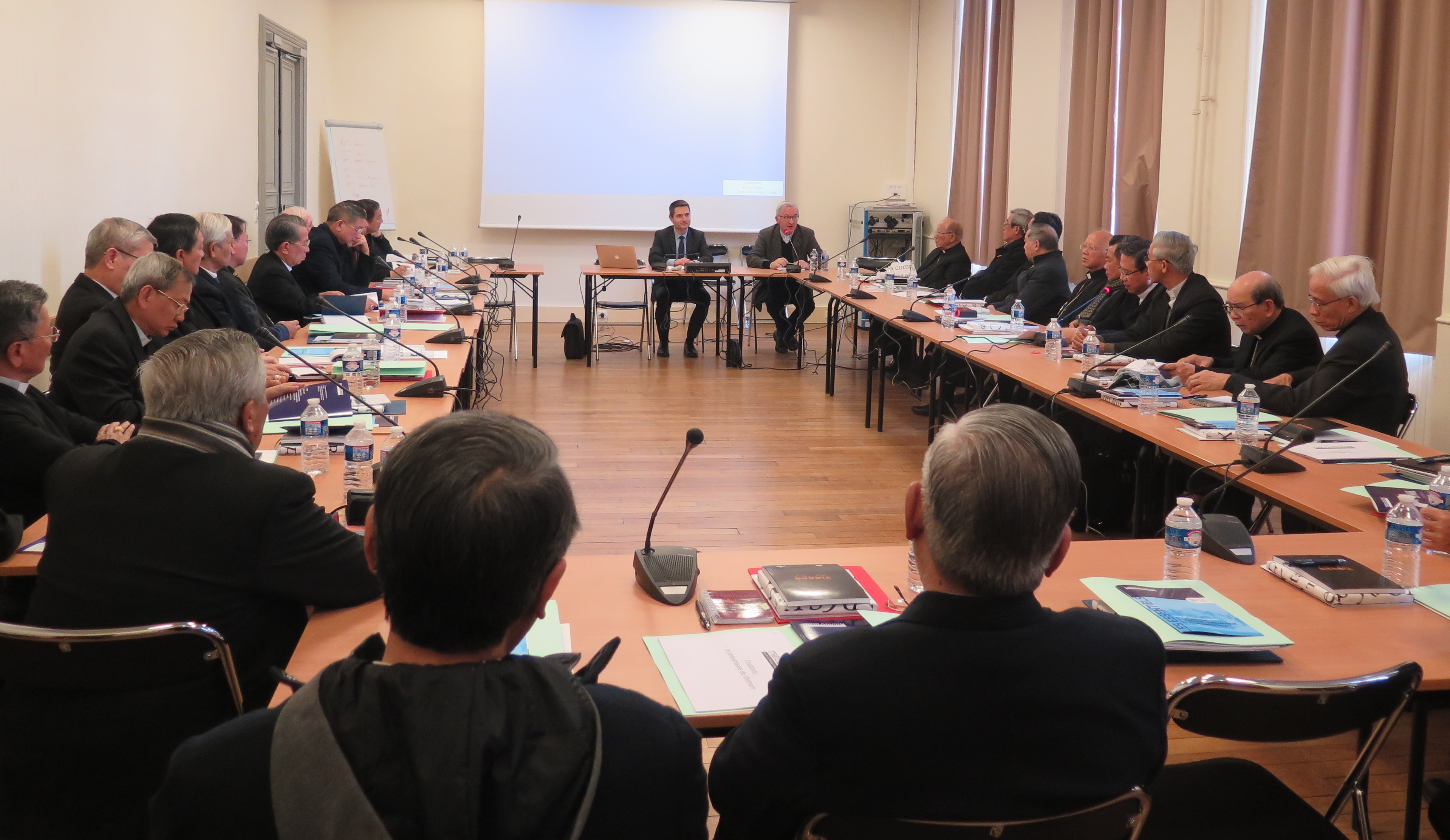 Làm việc tại các Bộ