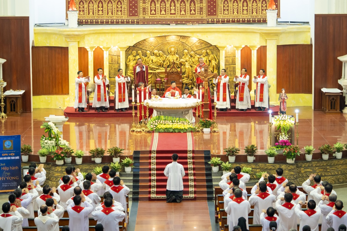 Ngày thứ hai -  Đại Hội ủy ban Giáo Dân toàn quốc.